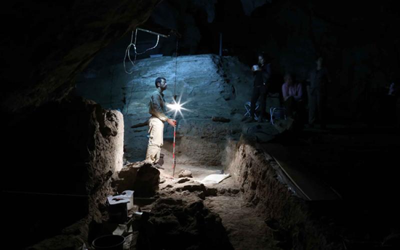Excavation at the rock shelter site of Lapa do Santo in Brazil, where the human skeletal remains dating back approximately 9,600 years were found. Excavation at the rock shelter site of Lapa do Santo in Brazil, where the human skeletal remains dating back approximately 9,600 years were found.