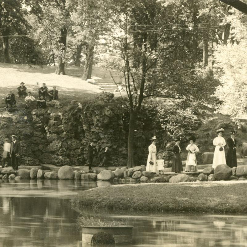 Mirror Lake in the 1880s. Mirror Lake in the 1880s.