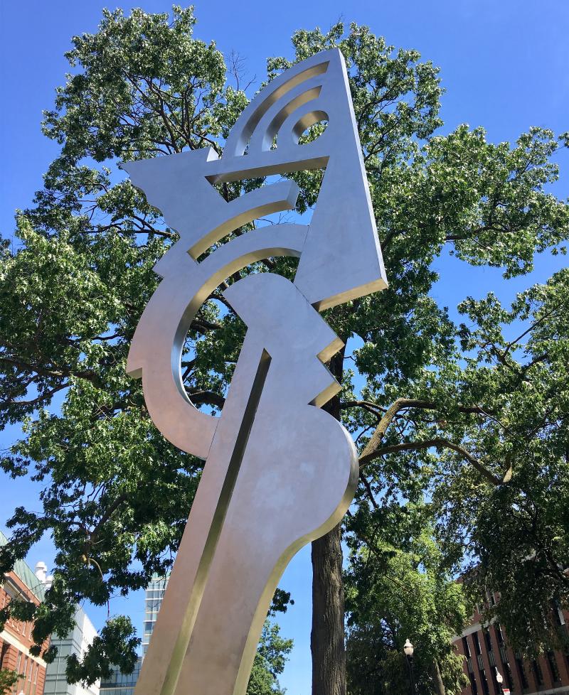 Modern Head was fabricated for Ohio State in memory of alumnus and American artist Roy Lichtenstein. Modern Head was fabricated for Ohio State in memory of alumnus and American artist Roy Lichtenstein.