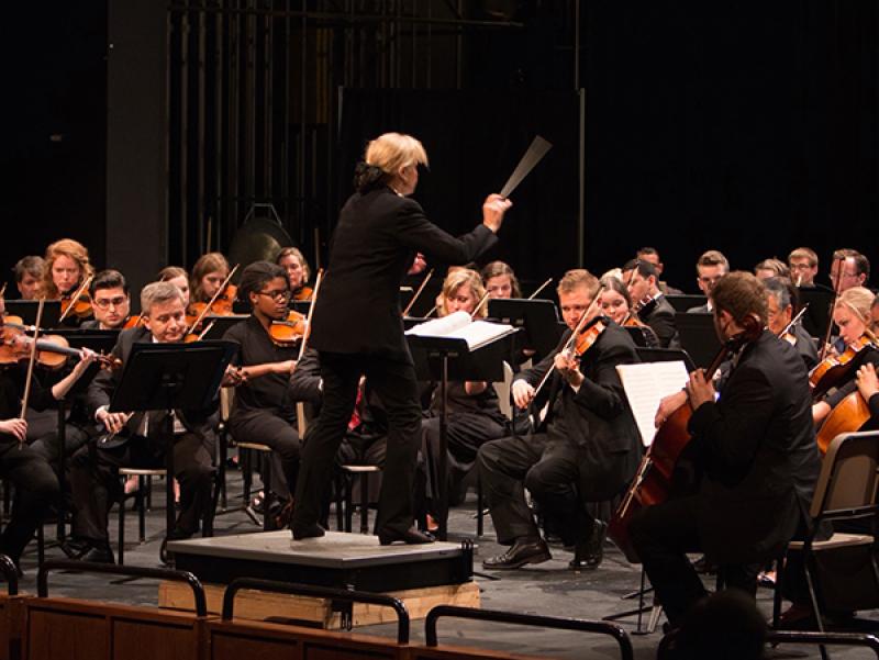 Miriam Burns conducting the Ohio State Symphony Orchestra Miriam Burns conducting the Ohio State Symphony Orchestra
