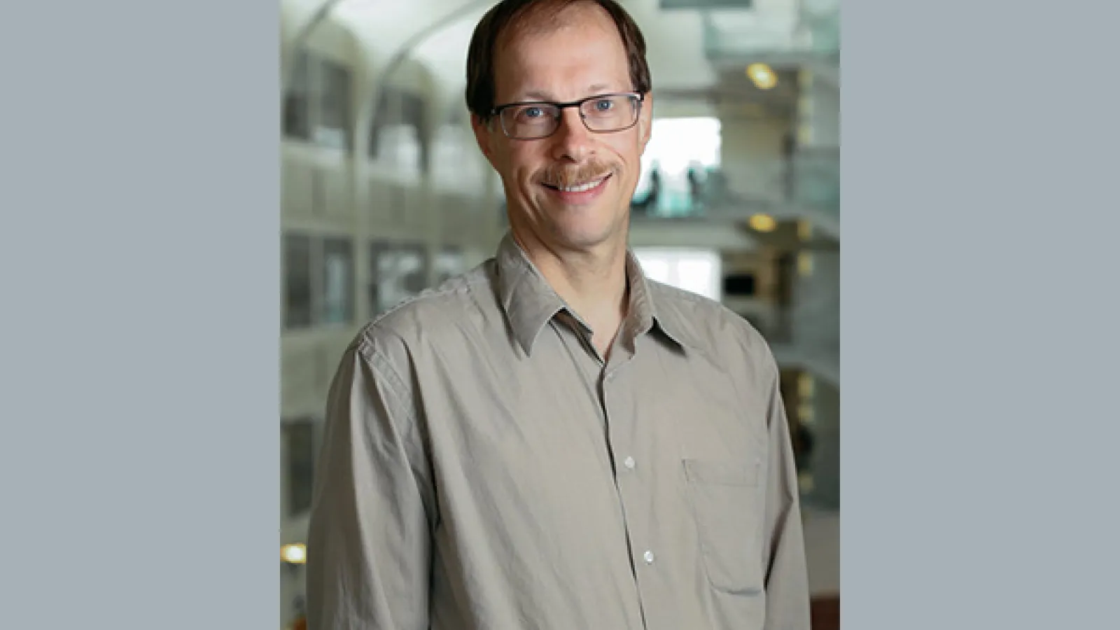 Headshot of Ralf Bundschuh