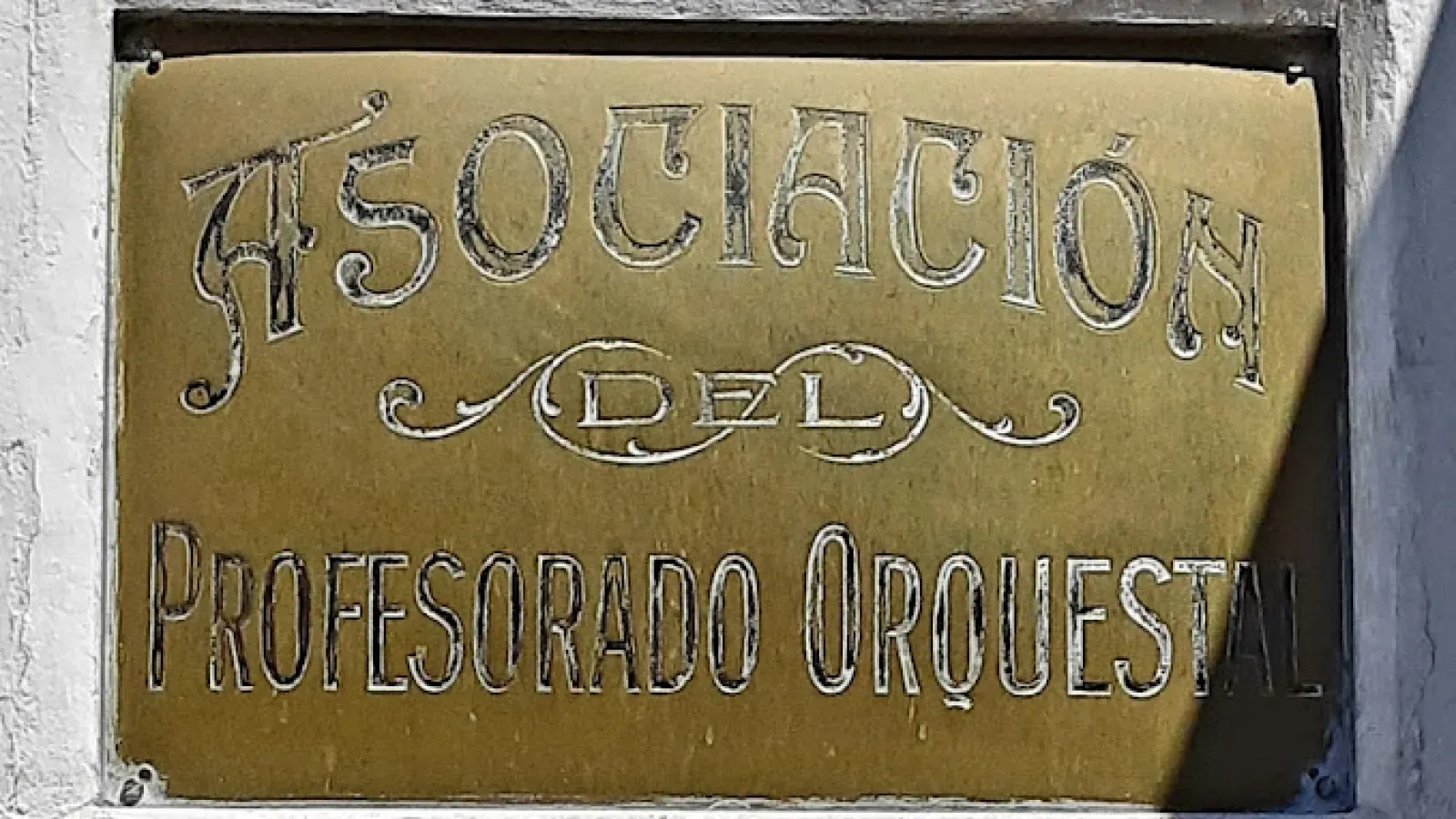 Plaque