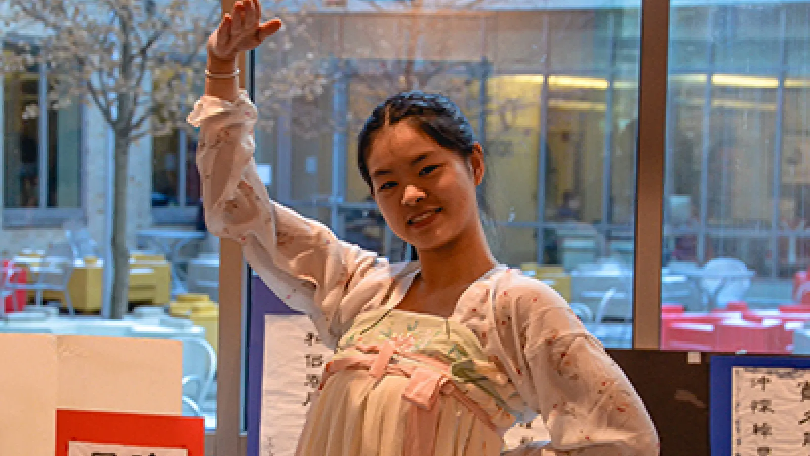 photo of traditional Chinese dance