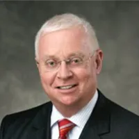 Headshot of Tom Murnane