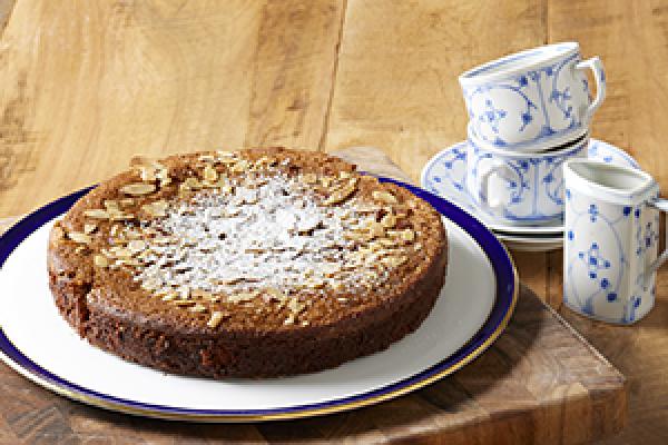 Lemon-ricotta almond cake