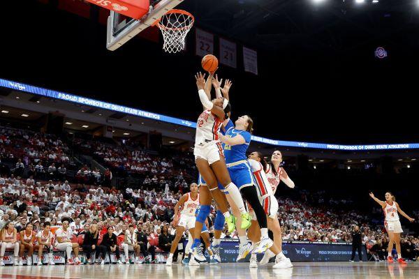 a women's basketball game