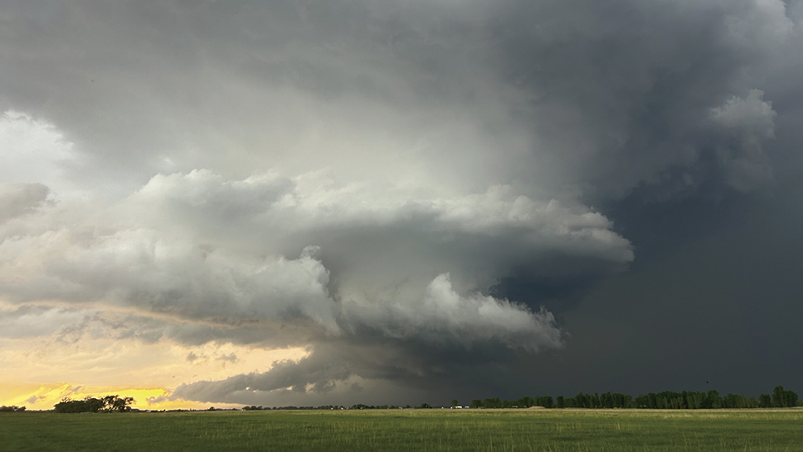 A supercell thunderstorm viewed by Associate Professor Jana Houser’s spring 2025 GEOG 5701 cohort outside of North Platte, Nebraska
